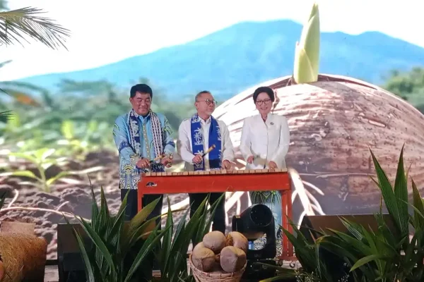 Didampingi Gubernur Yulius, Menko Zulhas Buka World Coconut Day 2026 Dihadiri 27 Negara