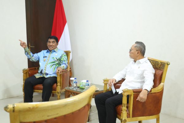 Gubernur Yulius Pastikan Bantuan Pangan Tersalurkan, Stok Beras Sulut Aman 34.602 Ton